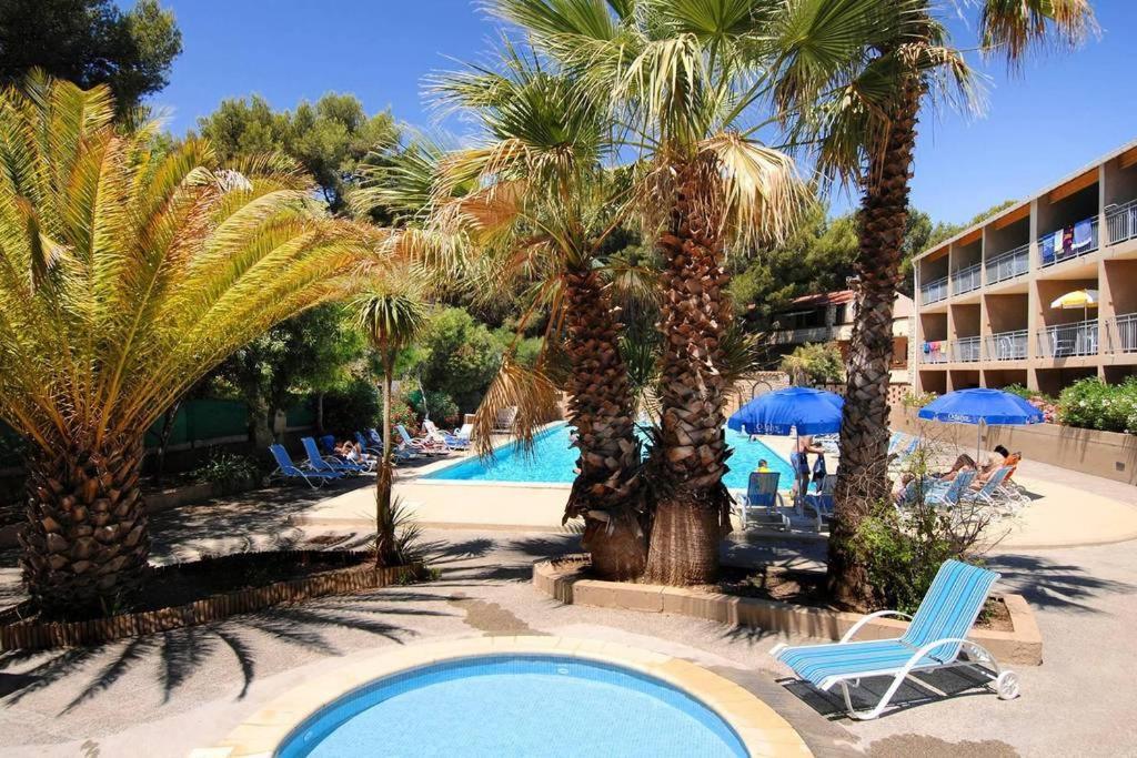 Sanary Sur Mer Appartement 30M2 T2 Avec Terrasse Piscine 10Min A Pied De La Plage Exterior foto